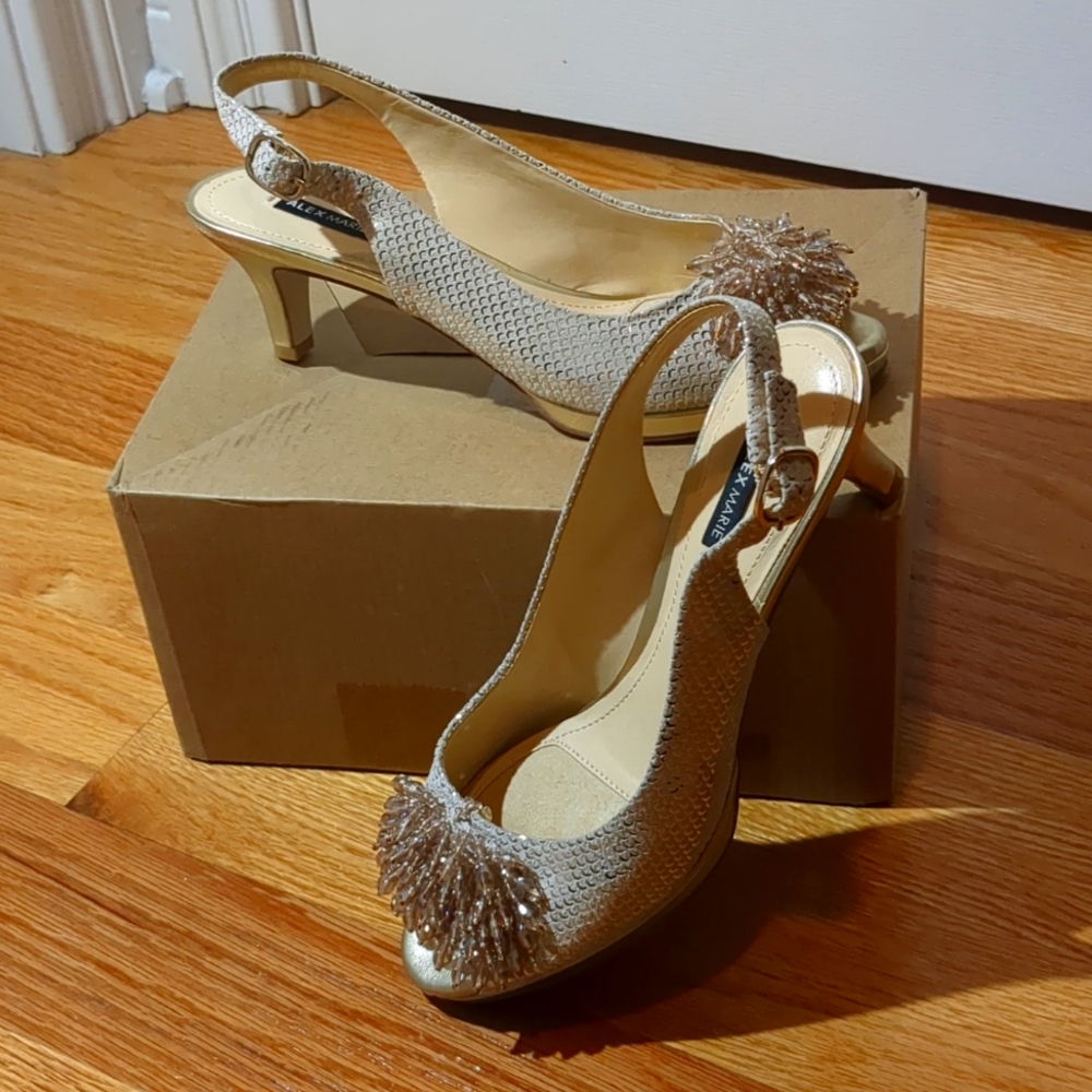 Alex Marie Gold Beaded Woman's Kitten Heels Prom Shoes Size 6M